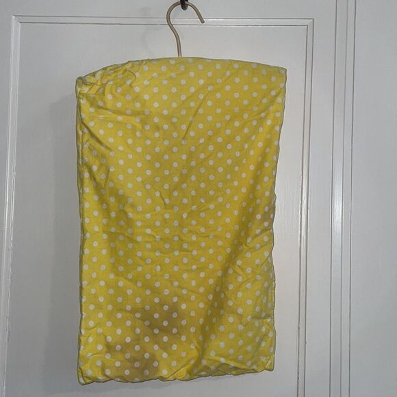 Kitschy Vtg yellow with white polka dots cloth clothes pin holder - Picture 4 of 7